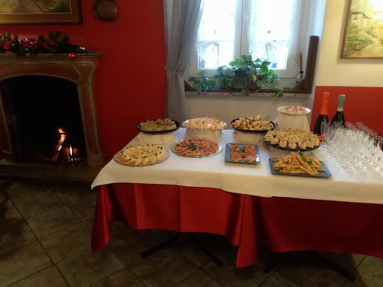 Albergo Ristorante Coppa Dazio Exterior foto